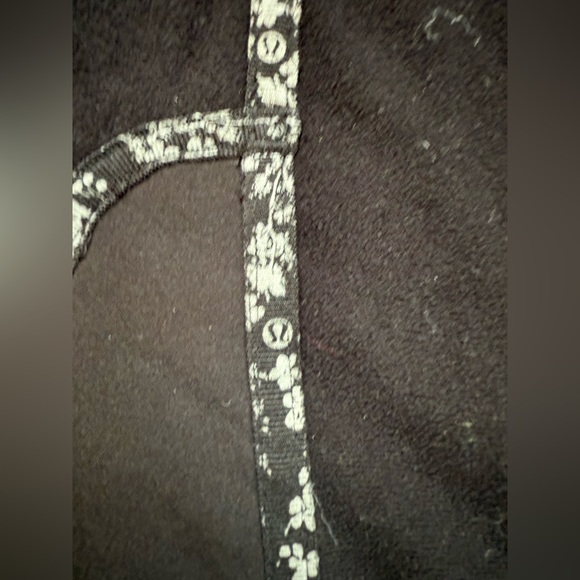 Lululemon rain coat/trench - 19” ptp - Picture 7 of 9